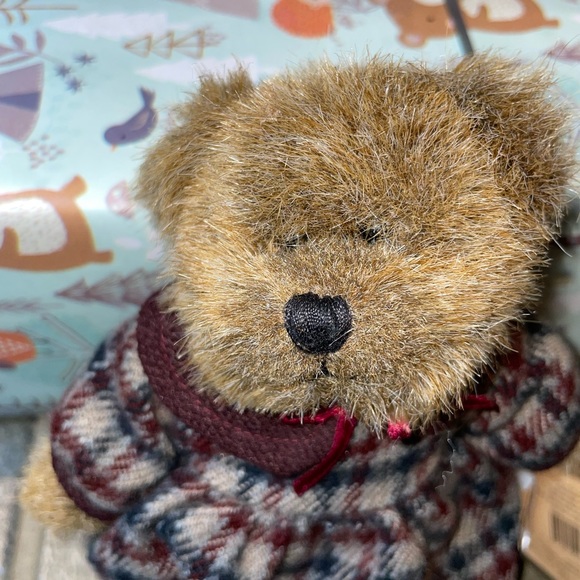 Russ Berrie Vintage Collection Lindsey Bear 44704 Retired plush collector toy - Picture 6 of 9